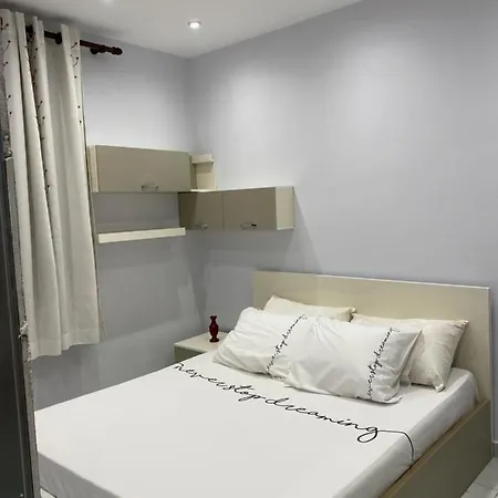 E&b Cosy Apartamento Tirana